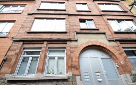 Flat for sale  2 bedrooms 110 m², 220000 €