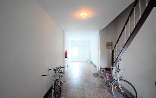 Flat for sale  2 bedrooms 110 m², 220000 €