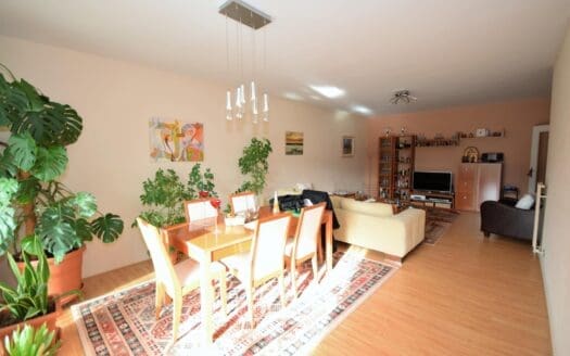 Flat for sale  2 bedrooms 130 m², 435000 €