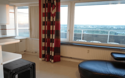 Flat for sale  2 bedrooms 85 m², 160000 €