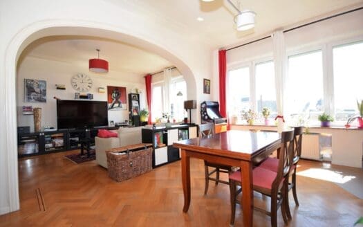 Flat for sale  3 bedrooms 140 m², 430000 €