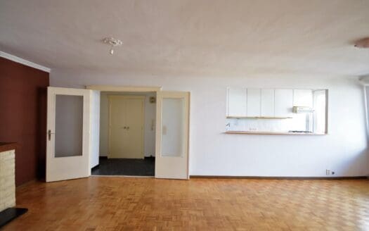 Flat for sale  3 bedrooms 90 m², 189000 €