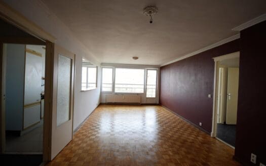 Flat for sale  3 bedrooms 90 m², 189000 €