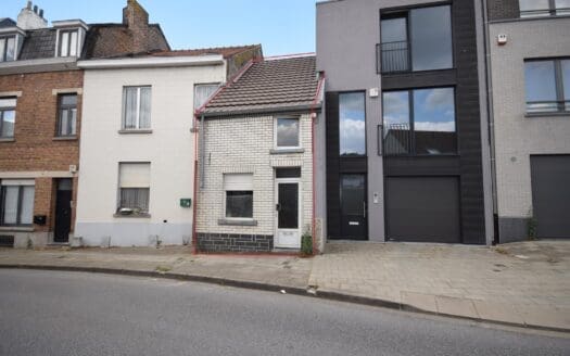 House for sale  2 bedrooms 91 m², 300000 €