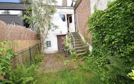 House for sale  2 bedrooms 91 m², 300000 €