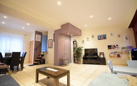 House for sale  3 bedrooms 135 m², 259900 €