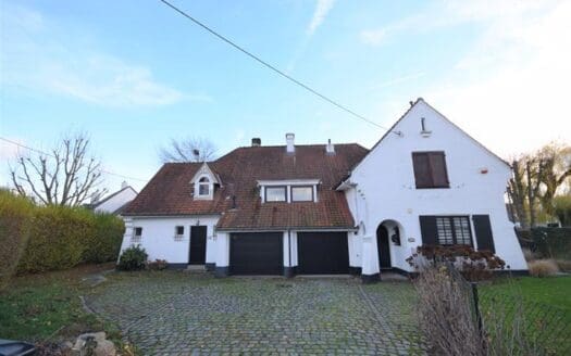 House for sale  4 bedrooms 130 m², 399000 €