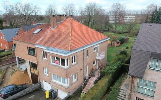 House for sale  4 bedrooms 255 m², 500000 €