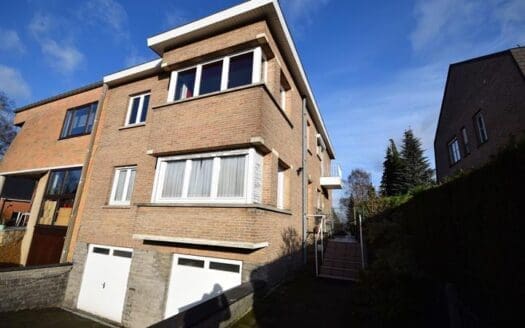 House for sale  4 bedrooms 255 m², 500000 €