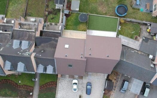 House for sale  6 bedrooms 240 m², 411000 €