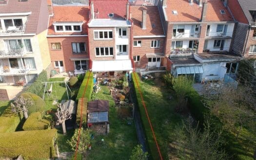 House for sale  6 bedrooms 375 m², 900000 €