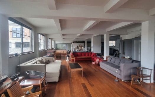 Flat for sale  4 bedrooms 345 m², 750000 €