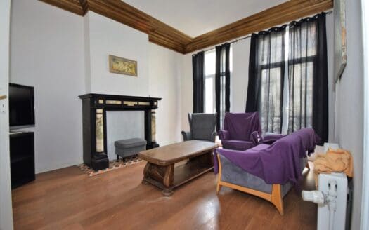 House for sale  10 bedrooms 654 m², 1200000 €