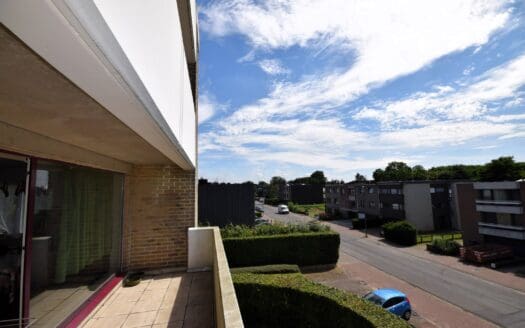 Flat for sale  2 bedrooms 115 m², 275000 €