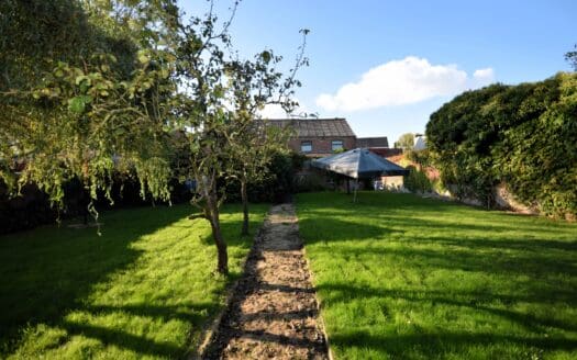 House for sale  4 bedrooms 363 m², 500000 €