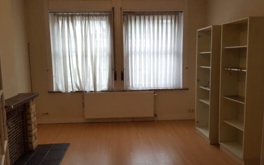 House for sale  4 bedrooms 220 m², 700000 €