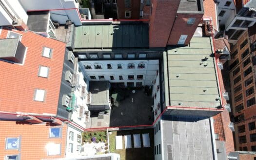Commerce à vendre  1500 m², 4000000 €