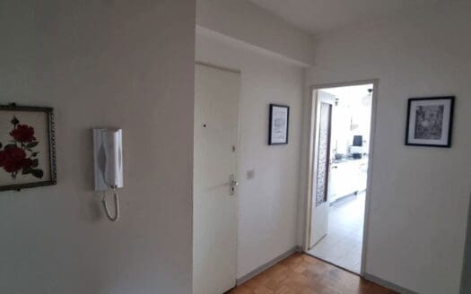 Flat for sale  2 bedrooms 110 m², 250000 €