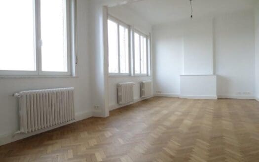 Flat for sale  2 bedrooms 150 m², 555000 €