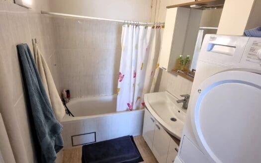 Appartement te koop  2 slaapkamers 90 m², 227000 €